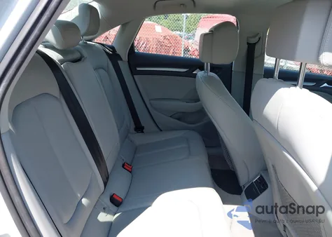 2015 Audi A3 2.0T Premium z USA, uszkodzony, nr VIN WAUBFGFF8F1040760